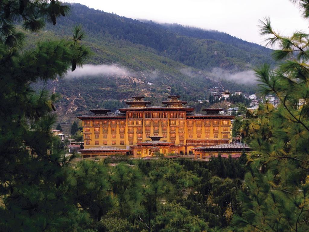 Bhutan Nature Holiday – Himalayan Valleys and Scenic Landscapes