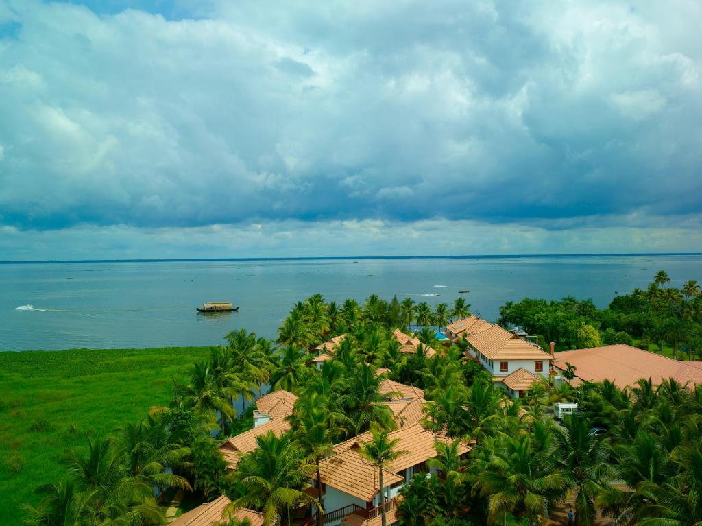 Enjoy a Luxury Lakeside Resort Stay