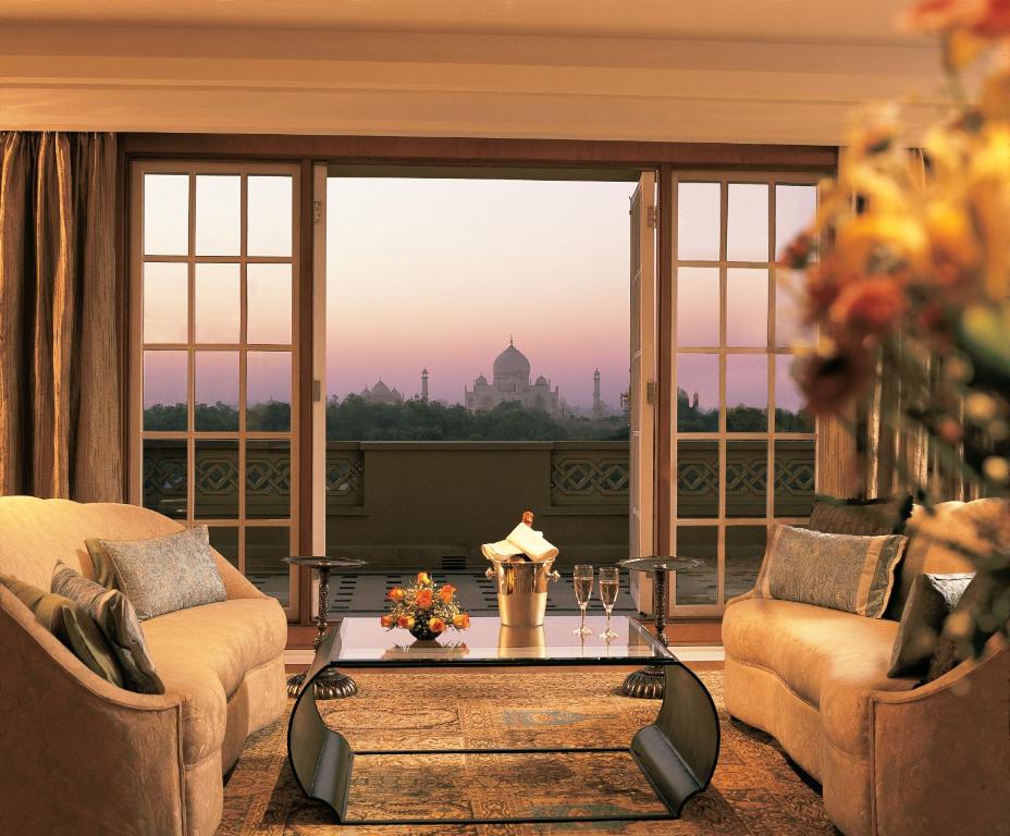 Agra Taj Mahal Heritage Getaway