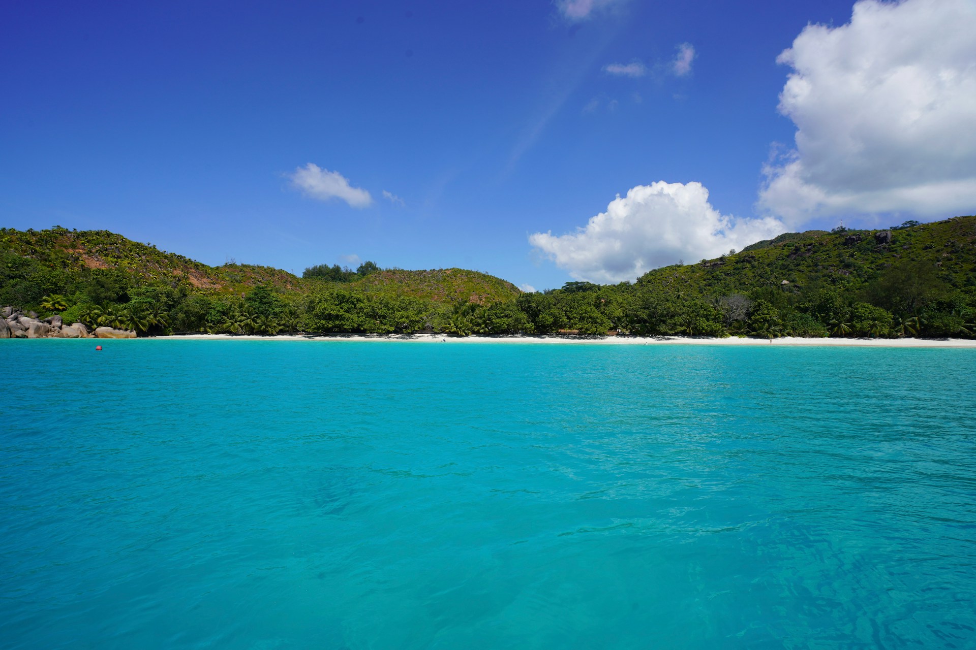 Discover Praslin Island