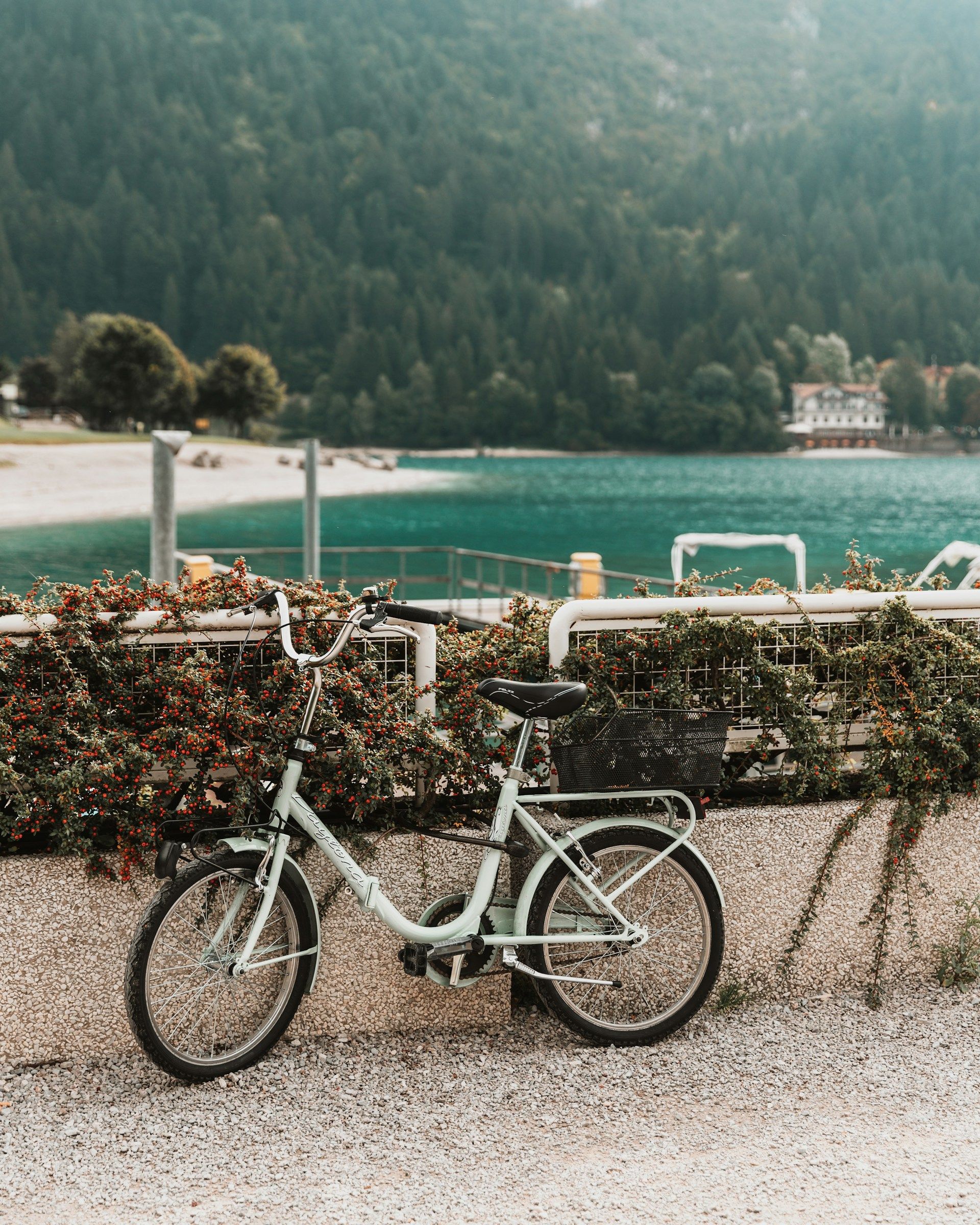 Walk or Cycle the Lake Loop Trail