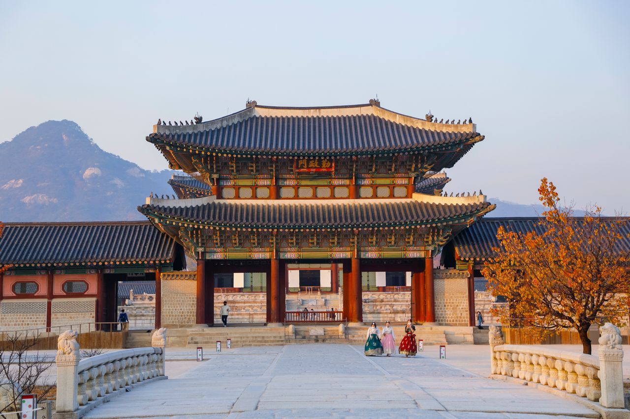 Explore Gyeongbokgung Palace