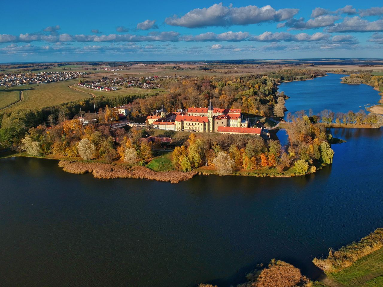 Discover Nesvizh Castle