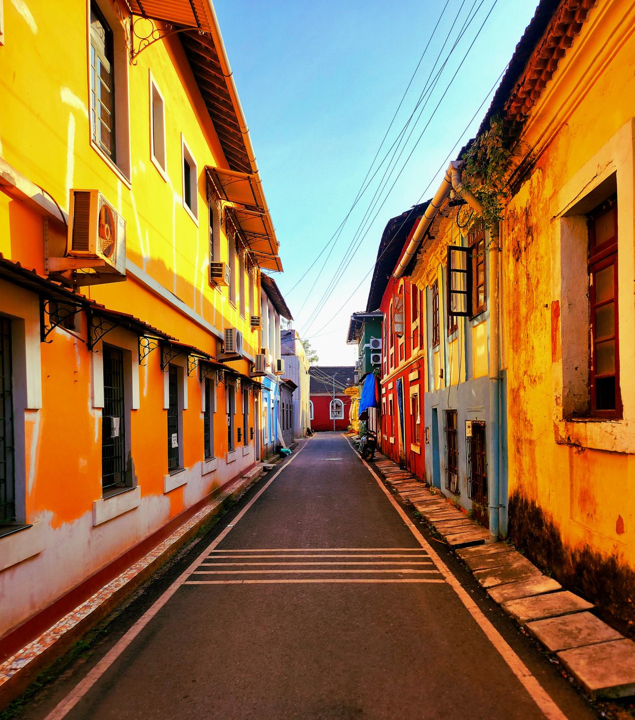 Explore the Heritage District