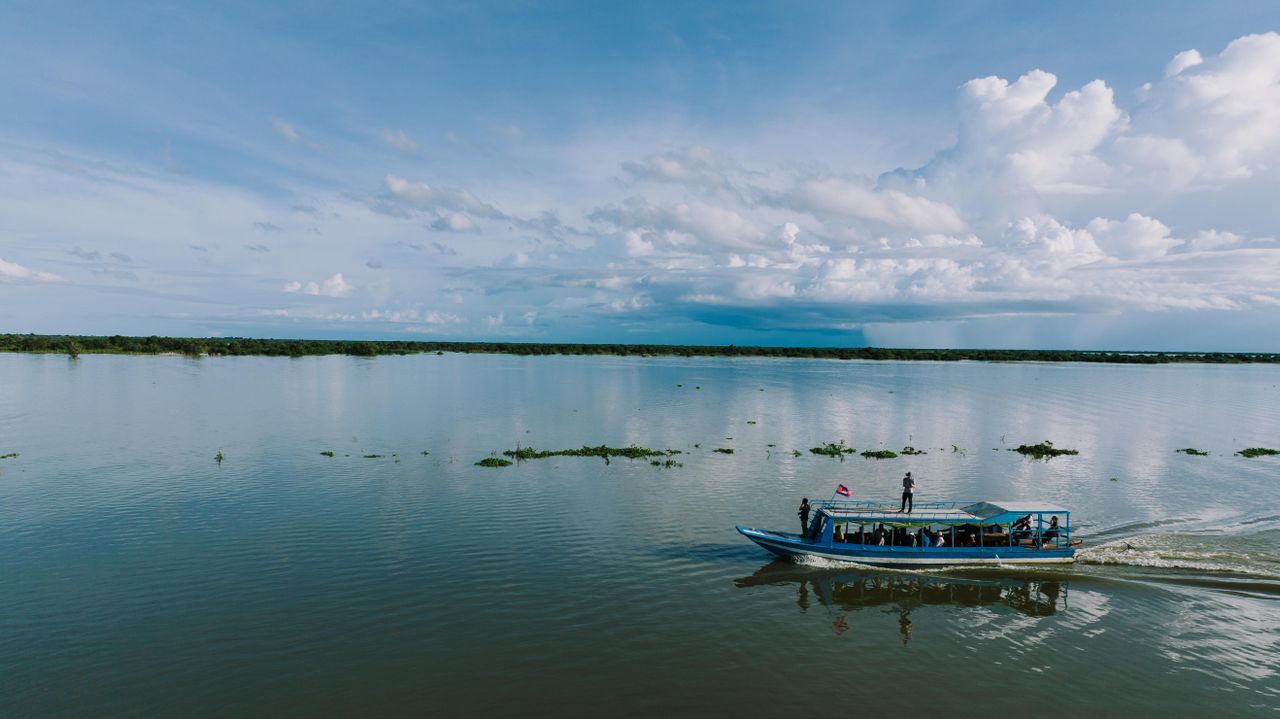 Cruise Tonlé Sap Lake