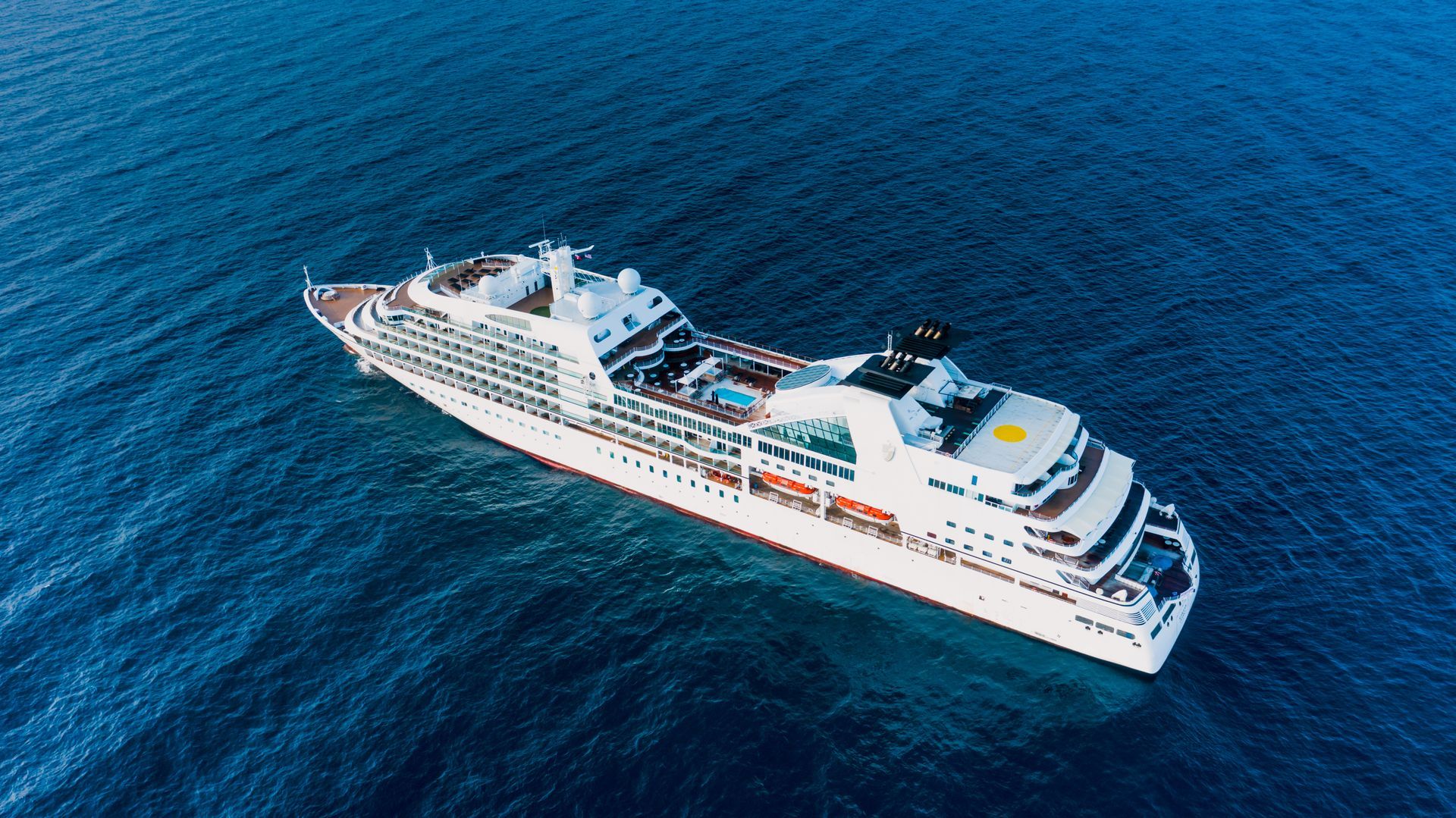 Cruise ship