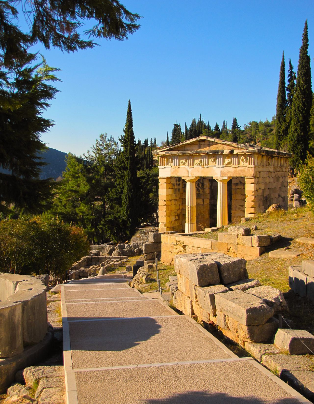 Explore Delphi