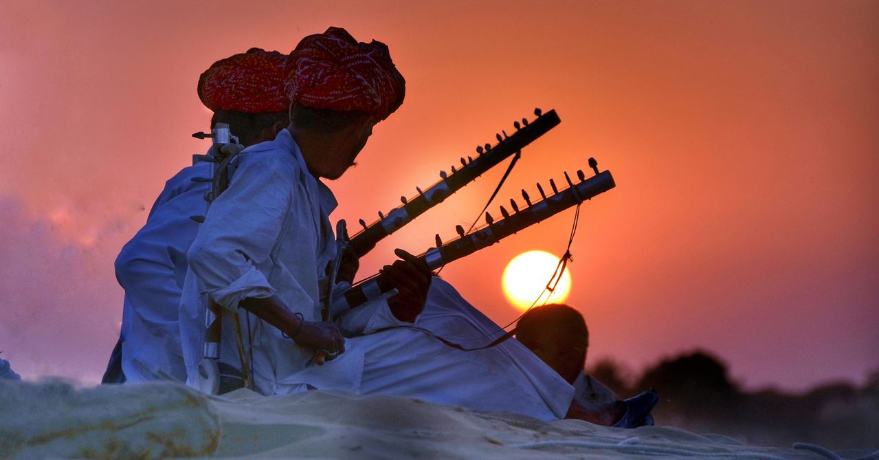 Folk Music & Cultural Performances