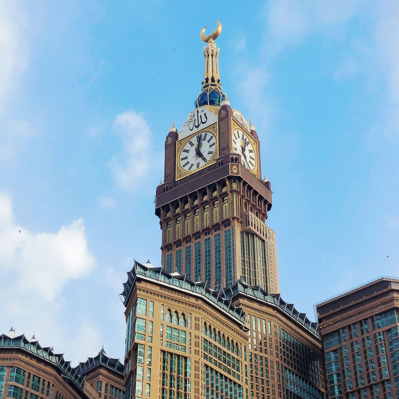 Explore the Abraj Al Bait Clock Tower Complex
